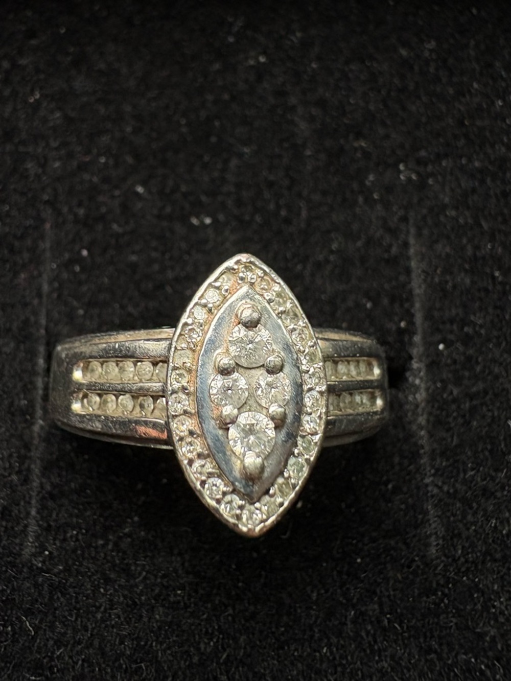 Size 7 diamond ring